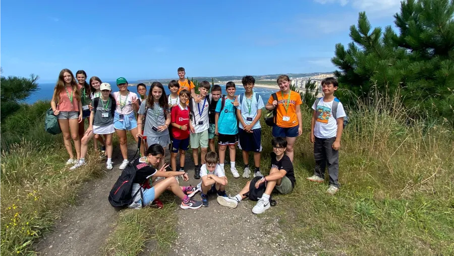 Excursión con un grupo de teens en el campamento inglés the Village